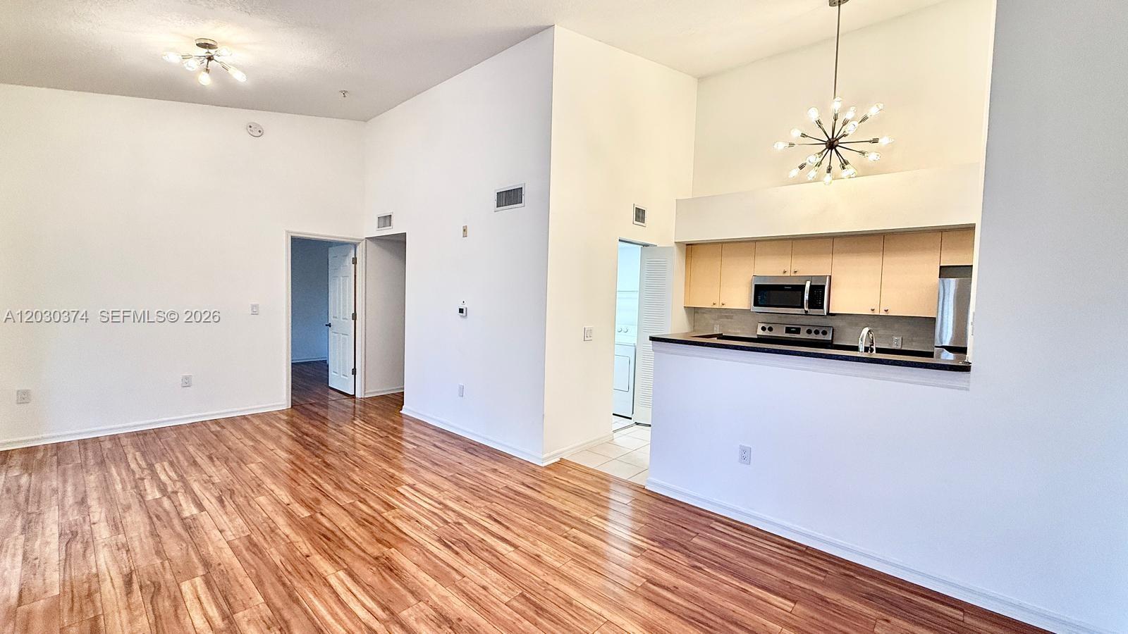 EMERALD ISLE AT LAGUNA LA - Residential Lease