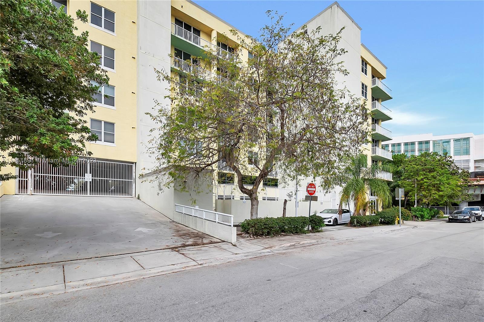 HIGHLAND PARK LOFTS CONDO - Residential Lease