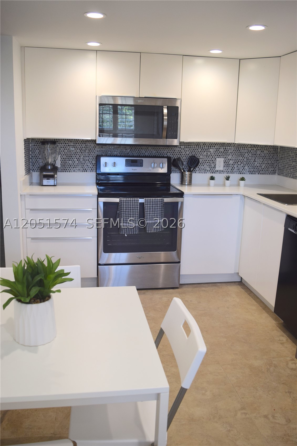 PALM-AIRE C C 78A CONDO - Residential Lease