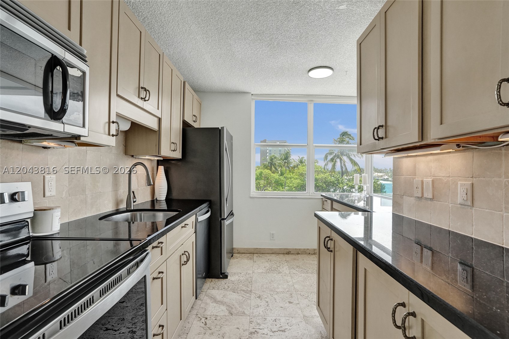 Hillsboro Light Towers Co - Residential