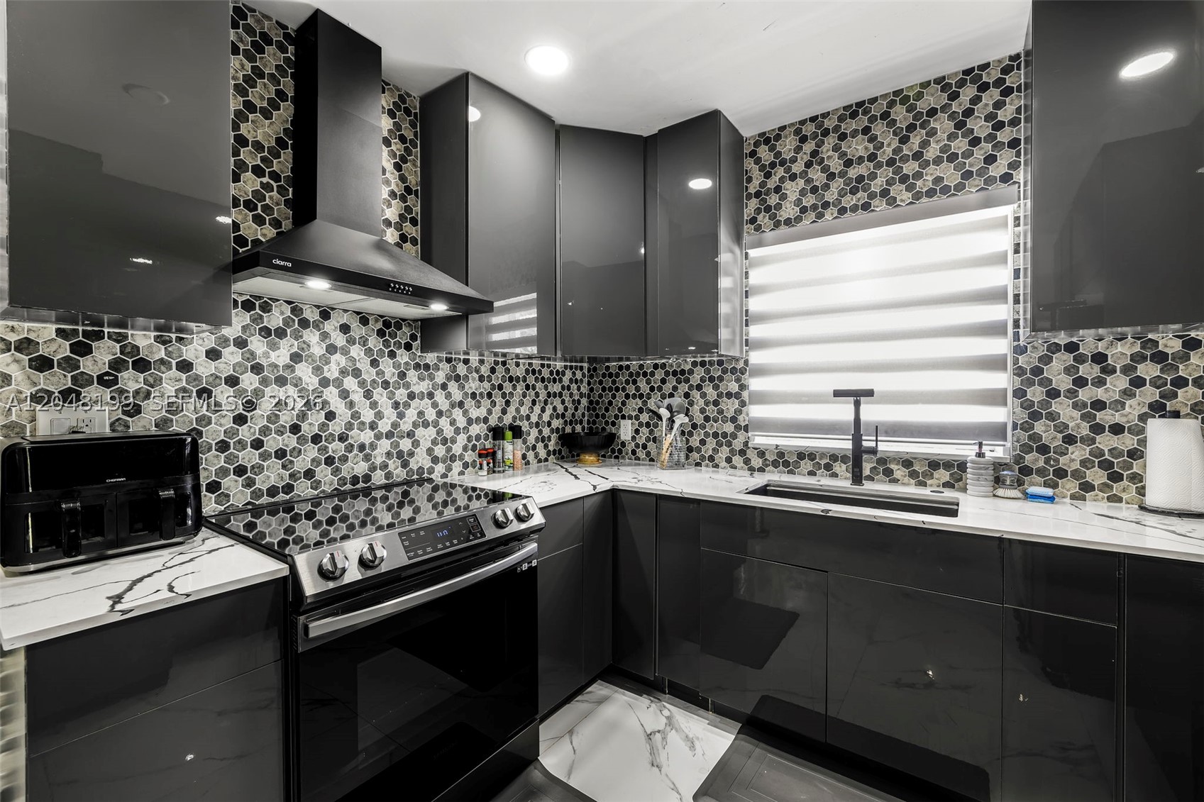 COLUMBIA PARK CORR PL - Residential