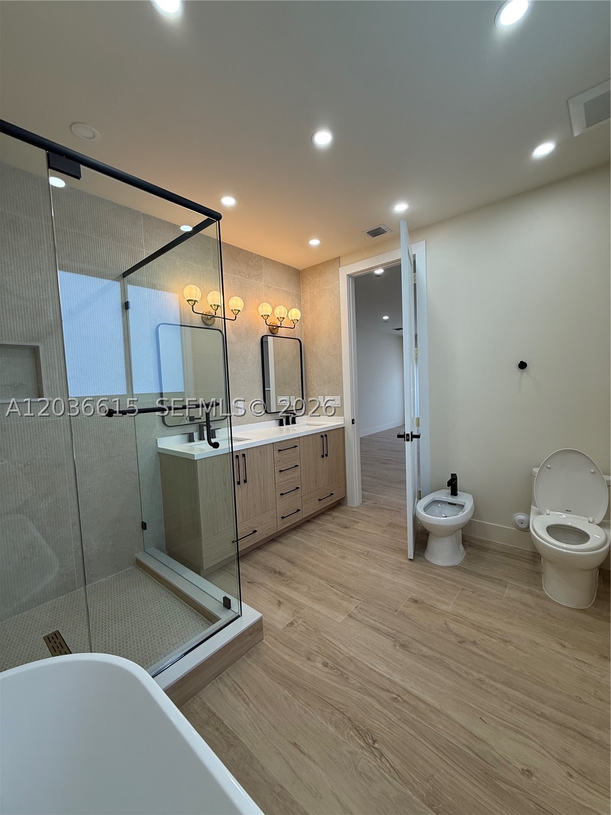 FROW HOMESTEAD - Residential Lease