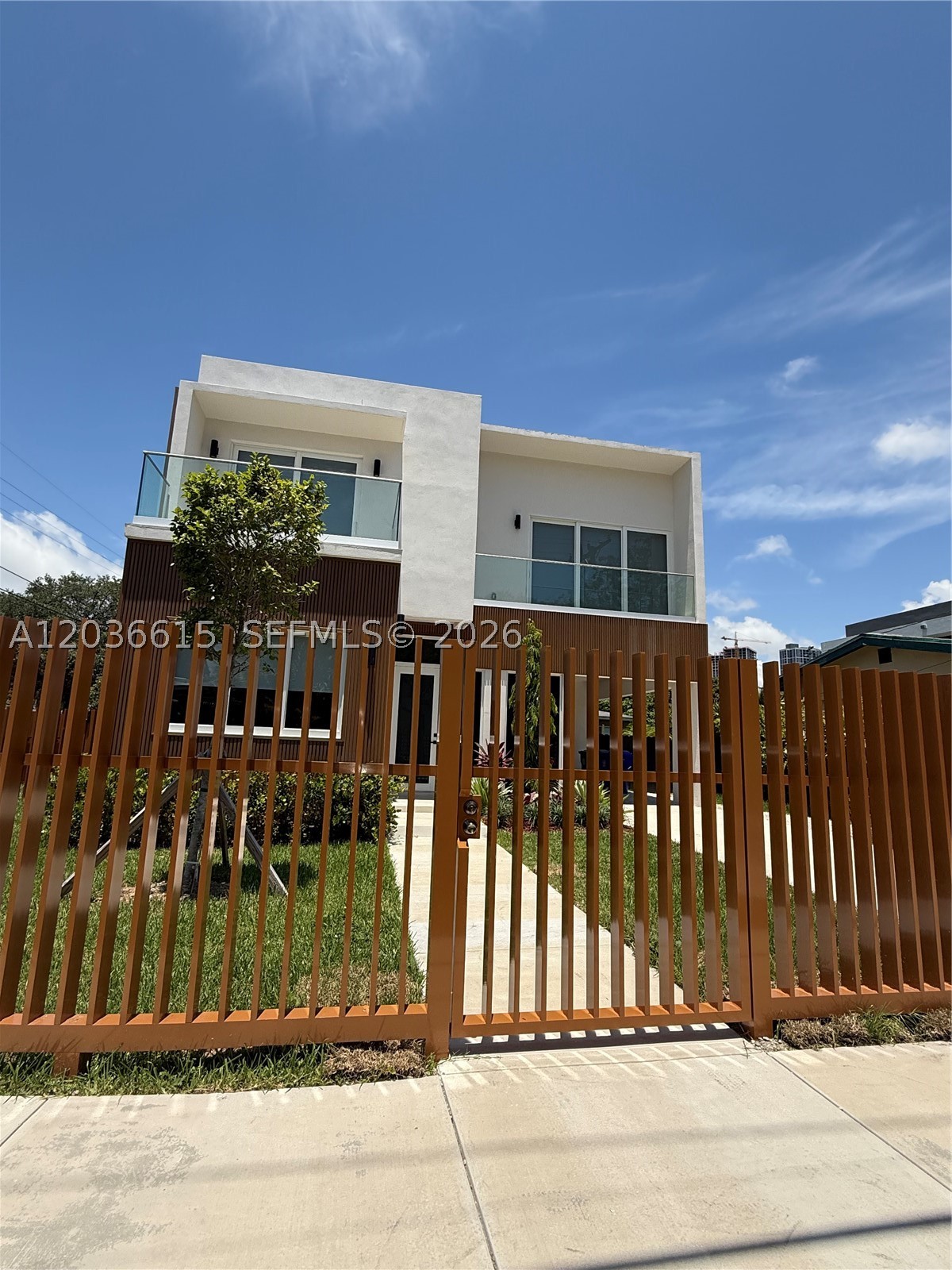 FROW HOMESTEAD - Residential Lease