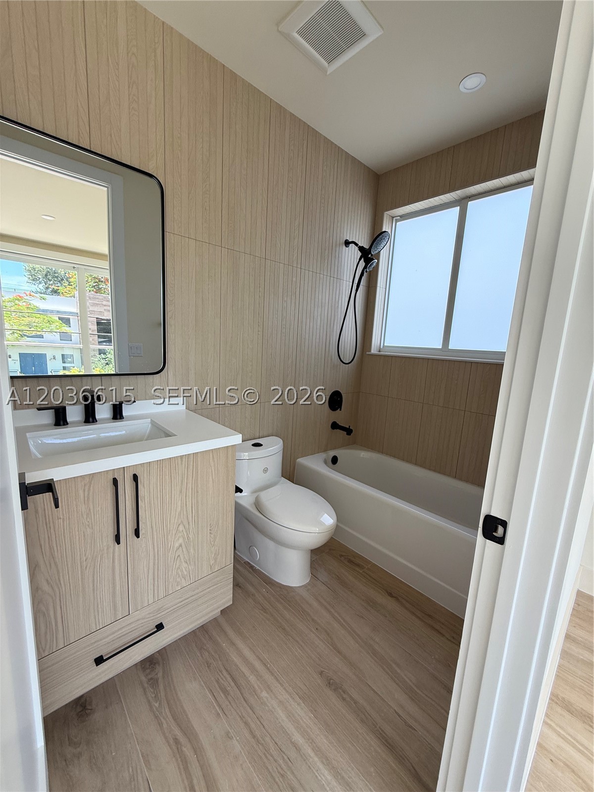 FROW HOMESTEAD - Residential Lease