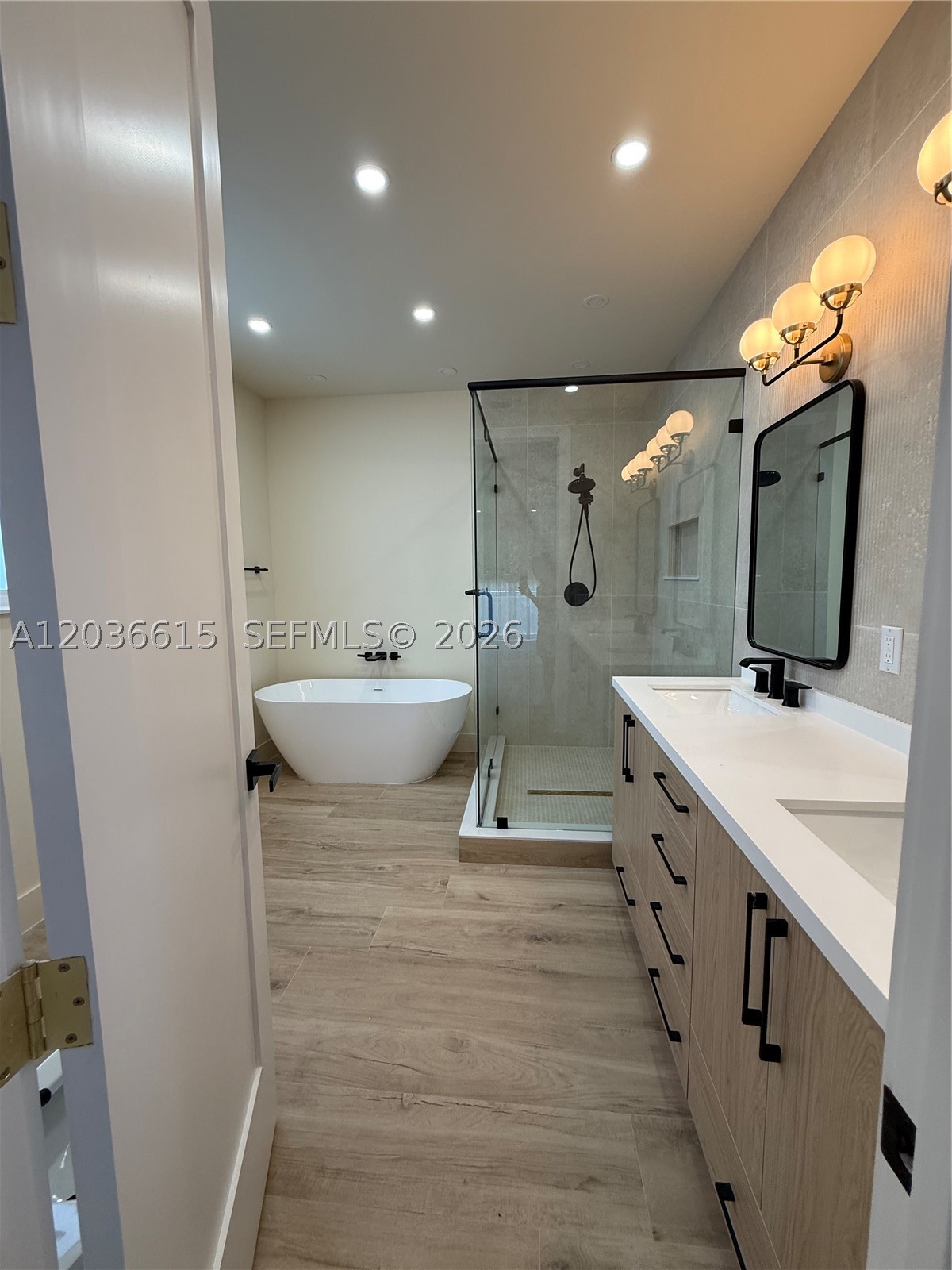 FROW HOMESTEAD - Residential Lease