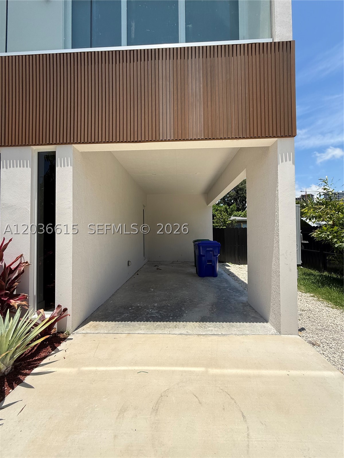 FROW HOMESTEAD - Residential Lease