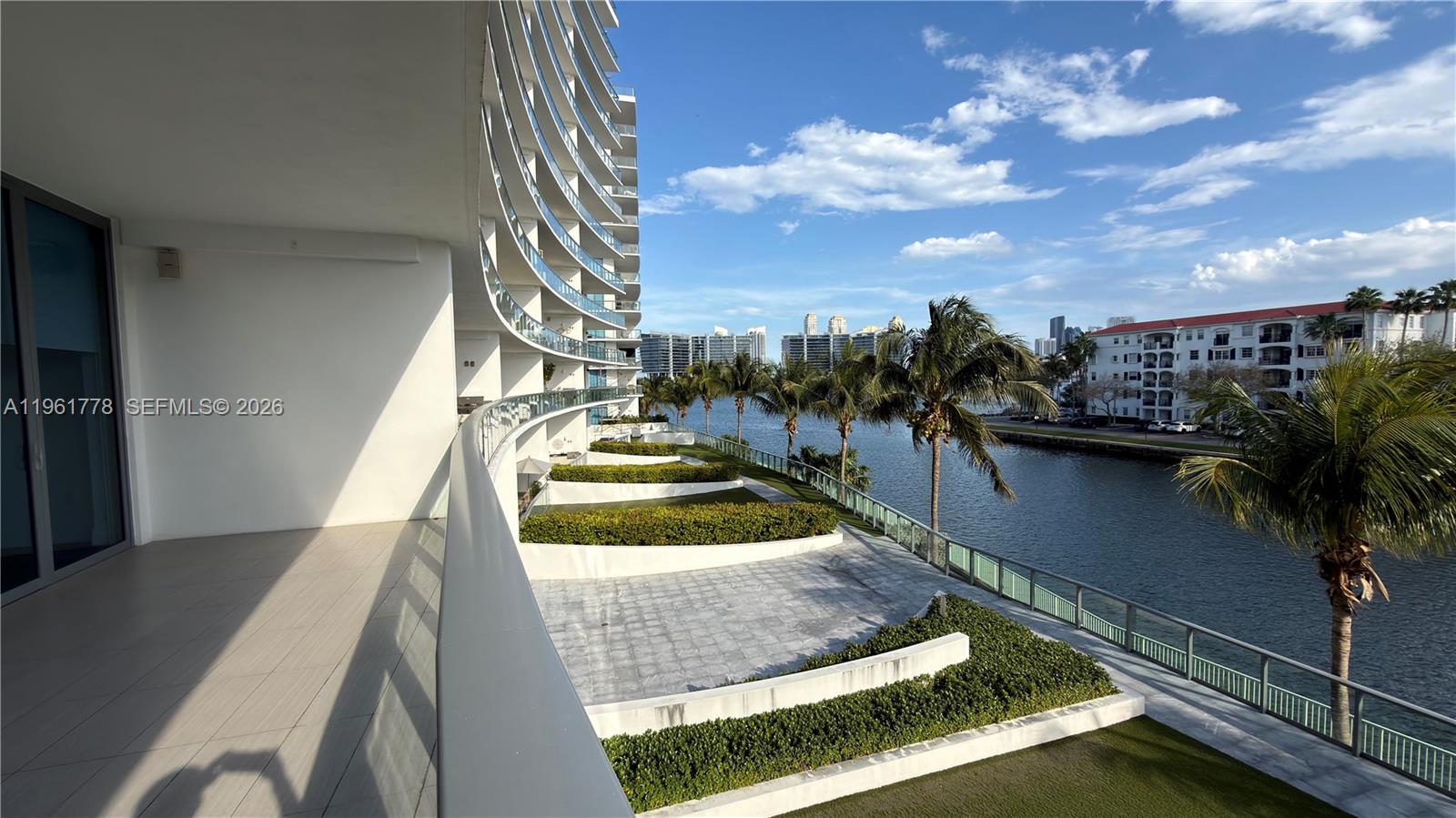 ECHO CONDO - Residential