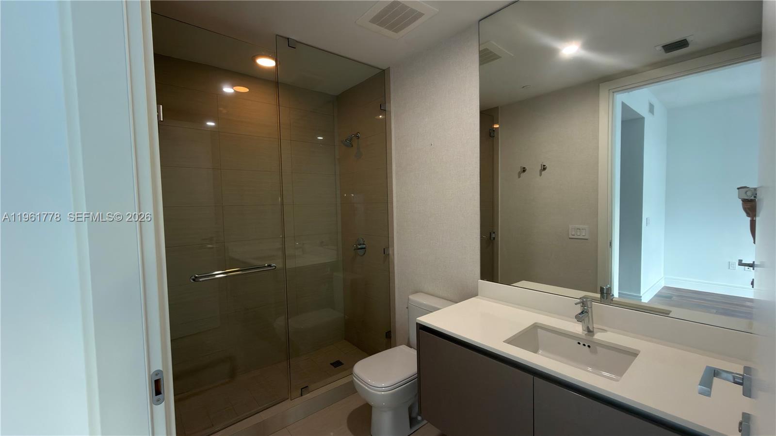 ECHO CONDO - Residential