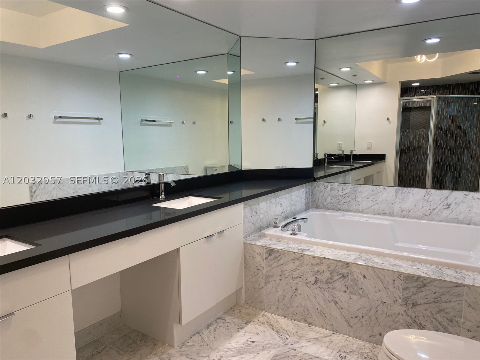 OCEANIA IV CONDO - Residential