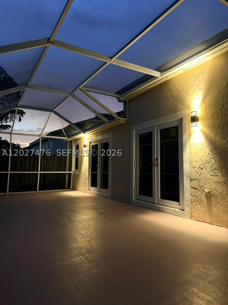 EMBASSY LAKES - Residential