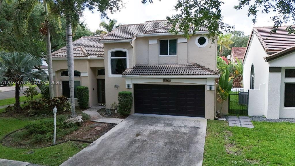 EMBASSY LAKES - Residential