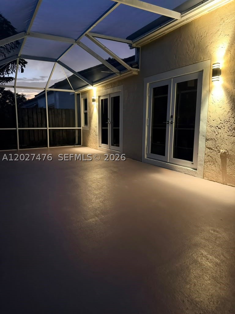 EMBASSY LAKES - Residential