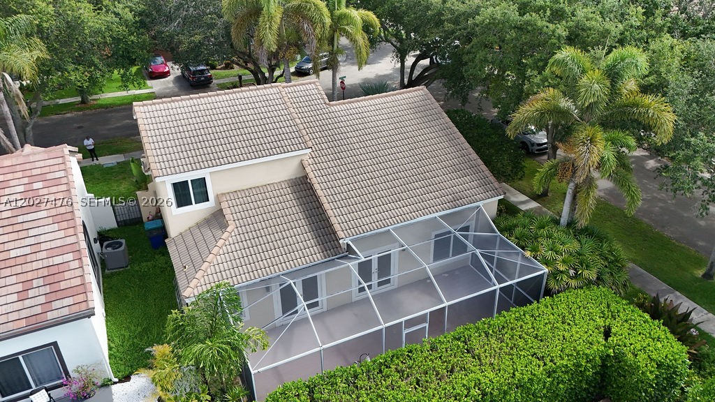 EMBASSY LAKES - Residential