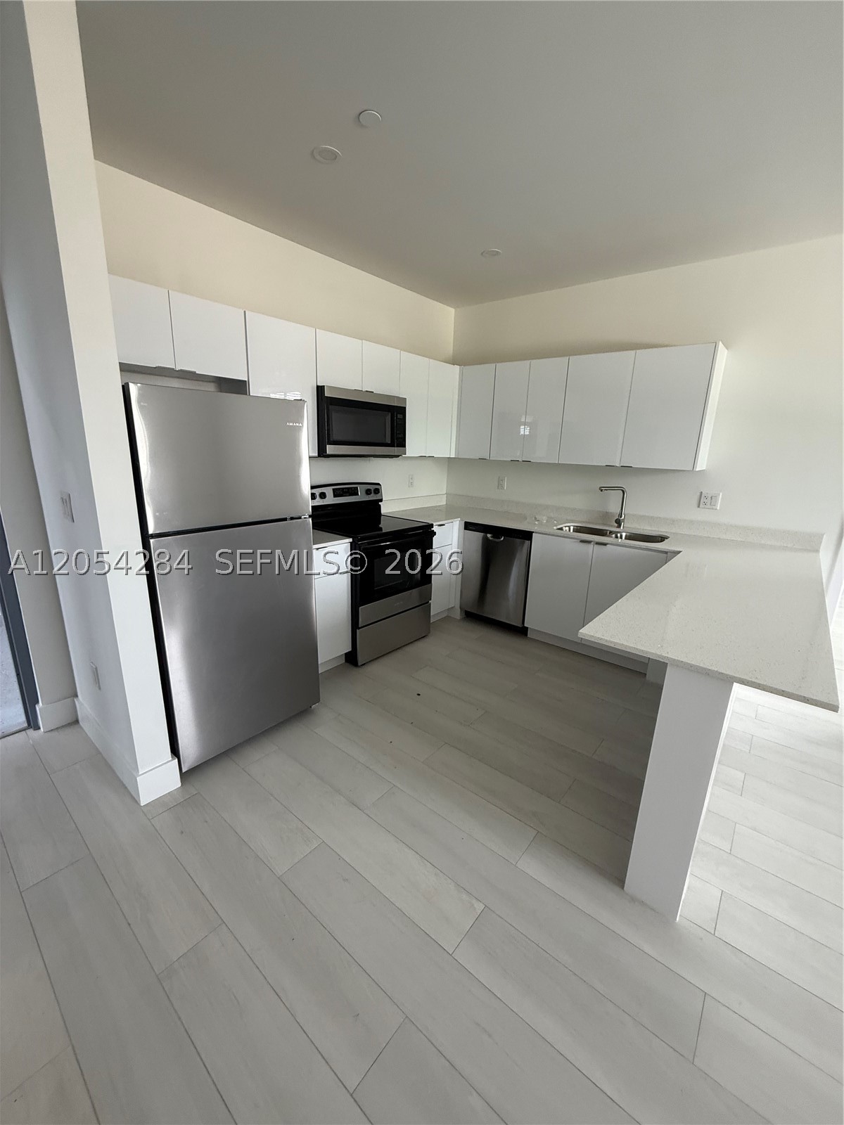 HIALEAH 13TH ADDN AMD PL - Residential Lease