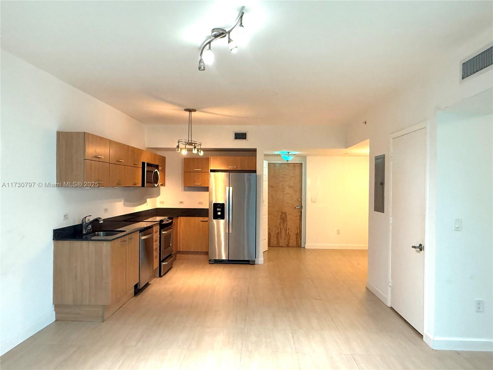 WIND CONDO - Residential Lease