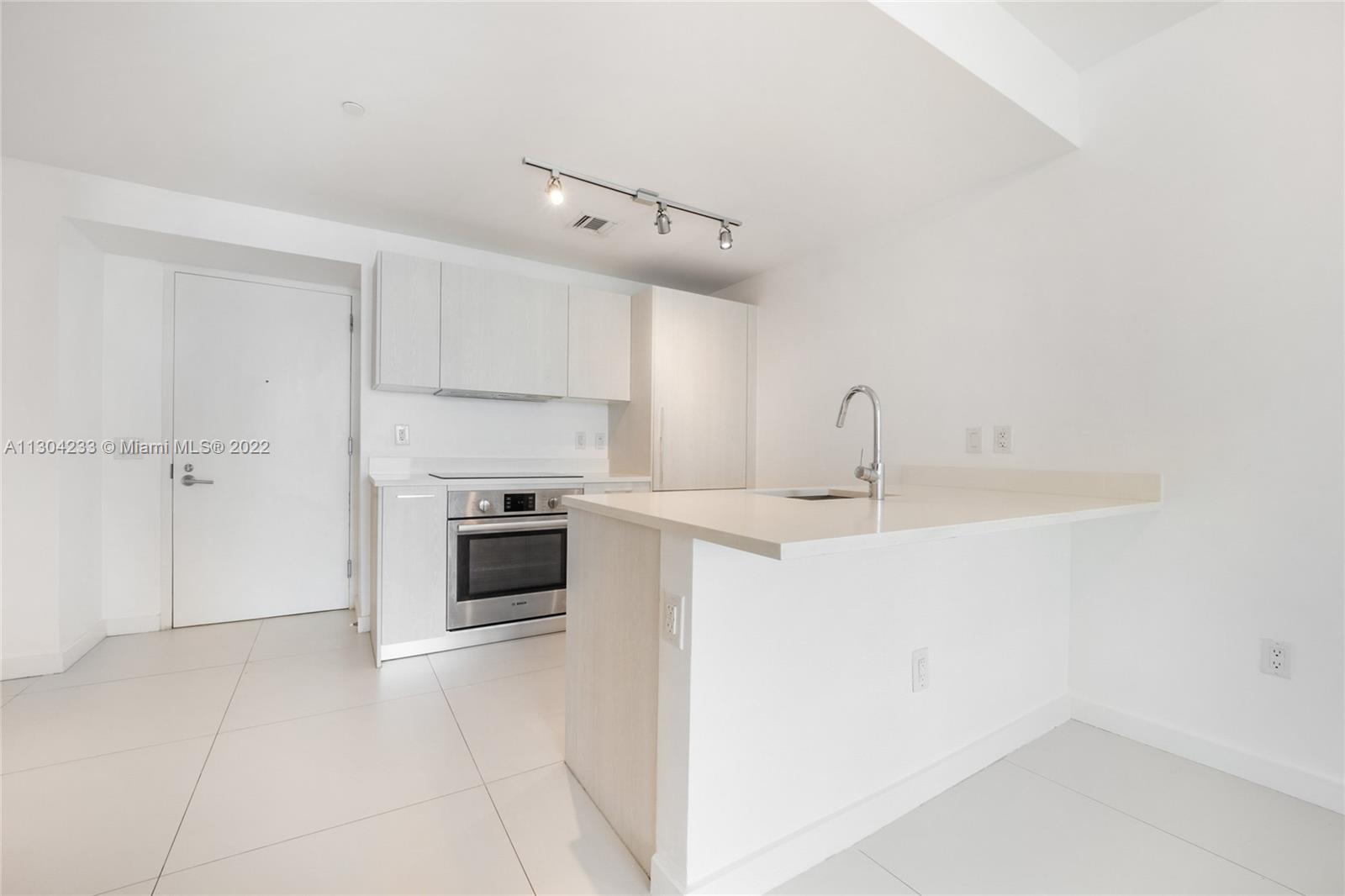 PARAISO BAYVIEWS CONDO - Residential Lease