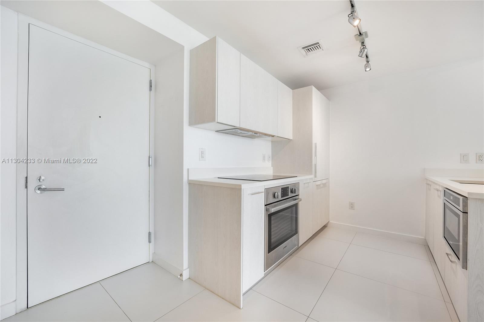 PARAISO BAYVIEWS CONDO - Residential Lease