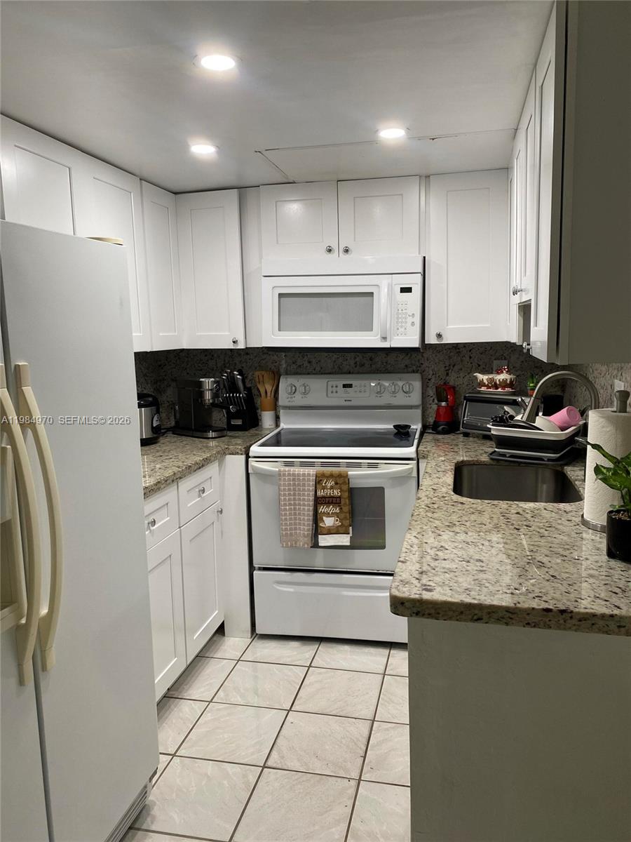 CASTILLIAN CLUB CONDO - Residential