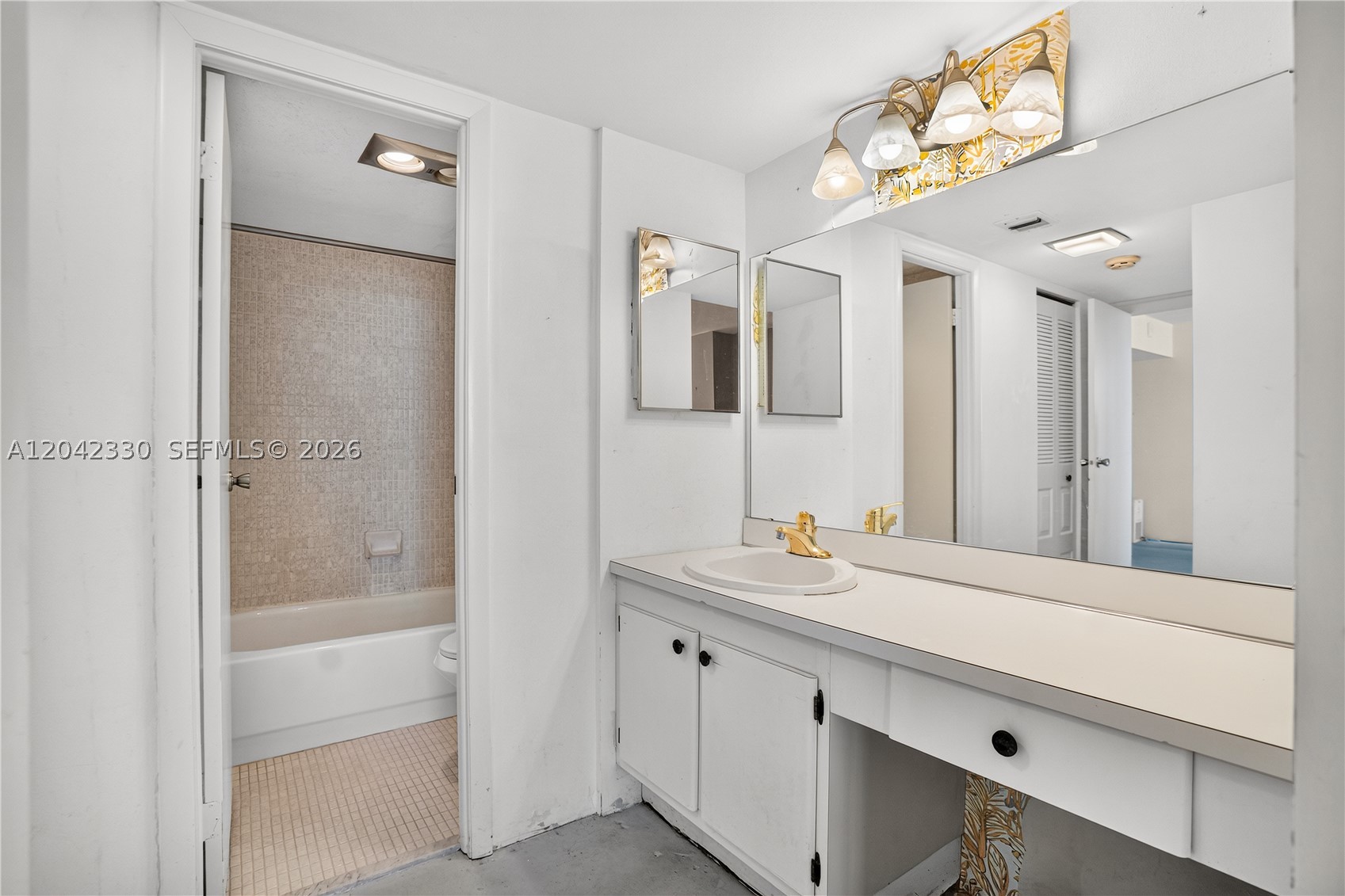 CORONADO CONDO - TOWER II - Residential