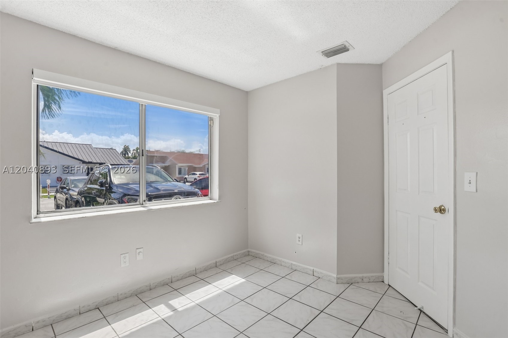 LORMAR I - Residential