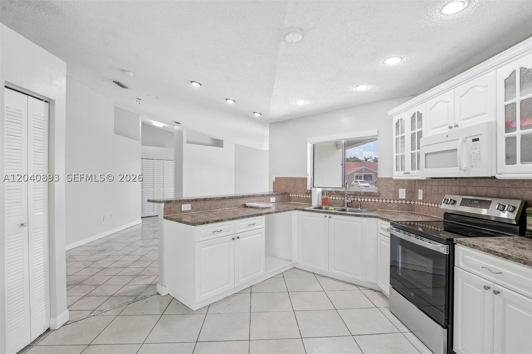 LORMAR I - Residential