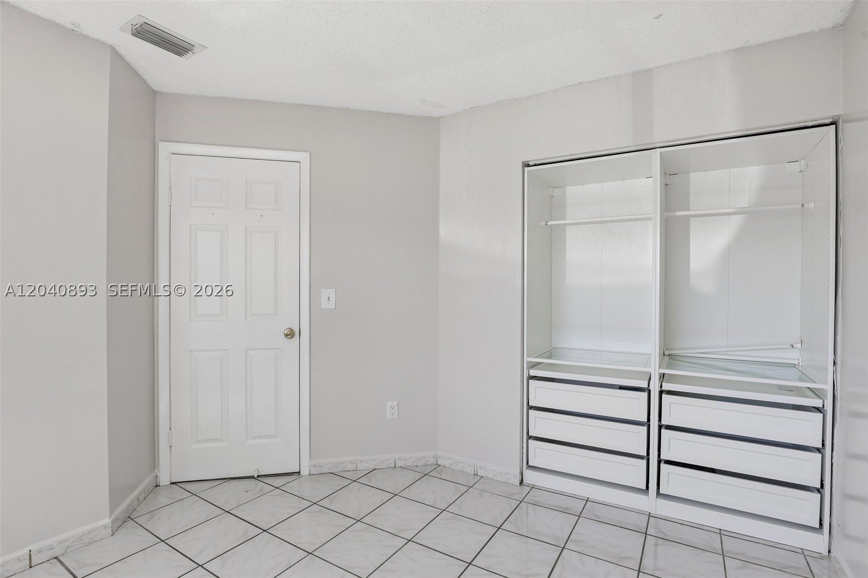 LORMAR I - Residential
