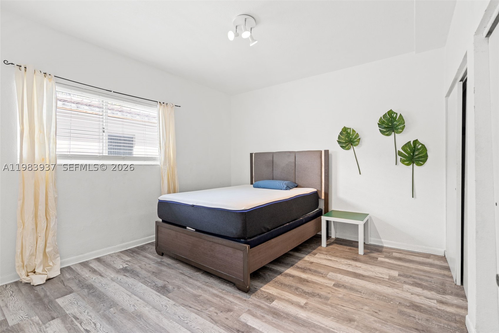 RIVE MARSEILLES CONDO - Residential