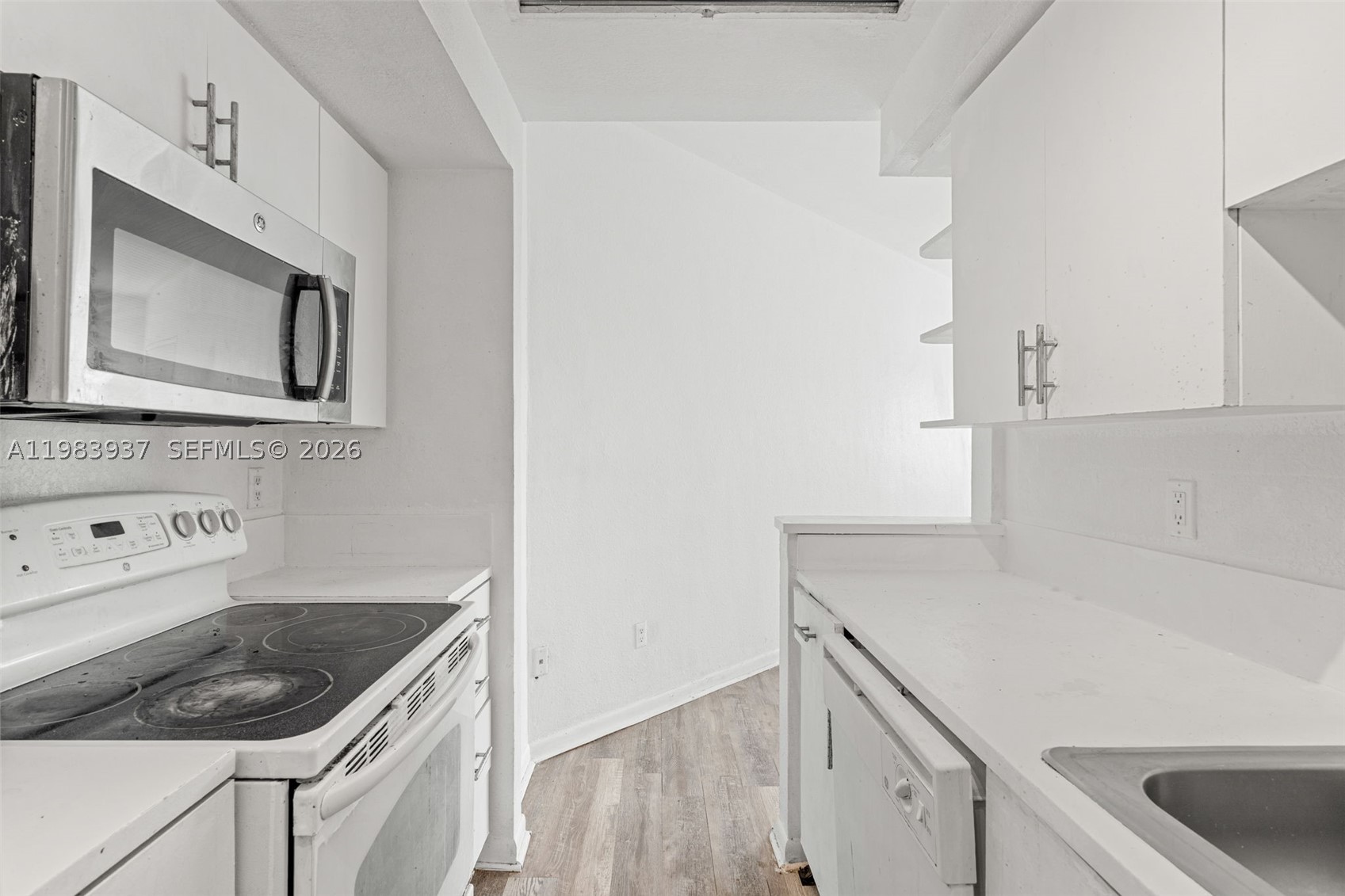 RIVE MARSEILLES CONDO - Residential