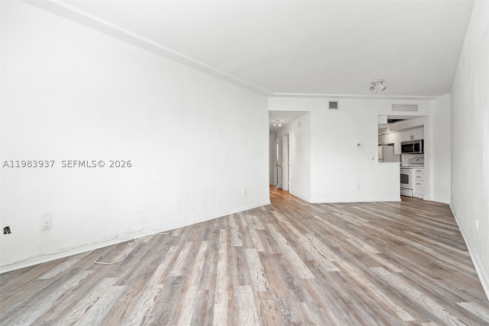 RIVE MARSEILLES CONDO - Residential