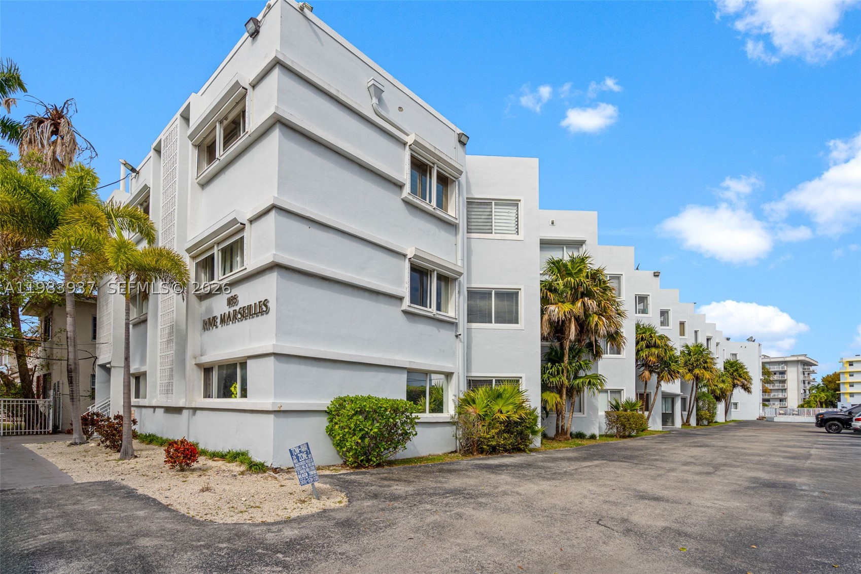 RIVE MARSEILLES CONDO - Residential