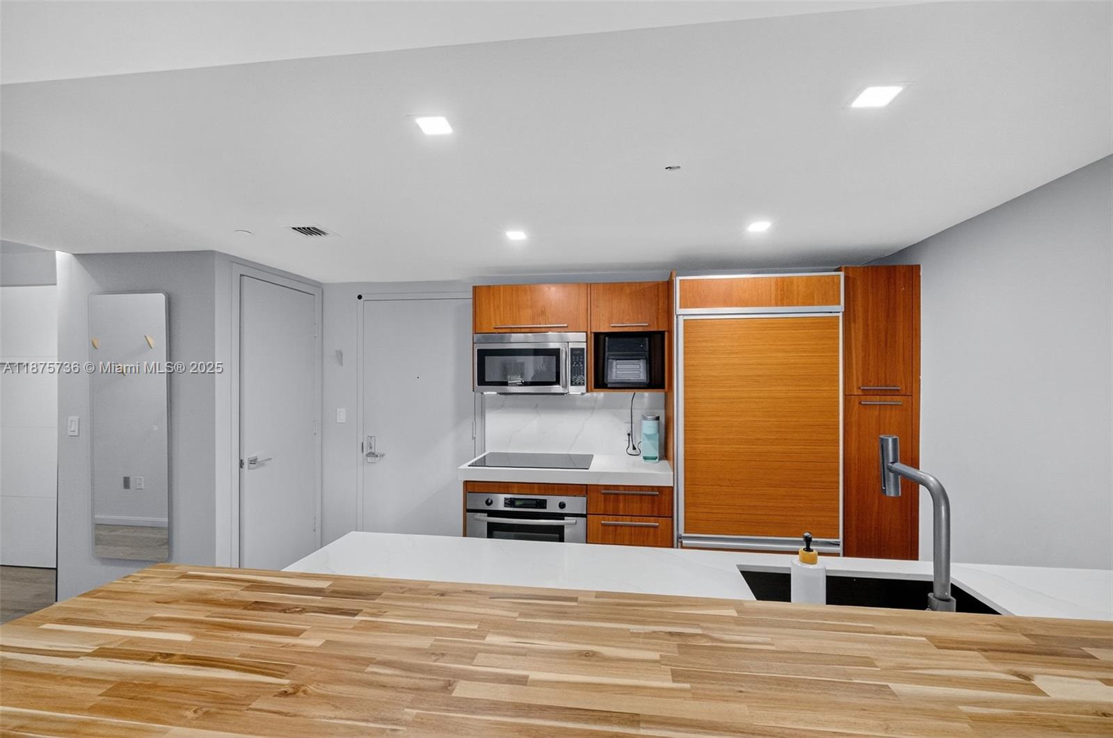 50 BISCAYNE CONDO - Residential Lease