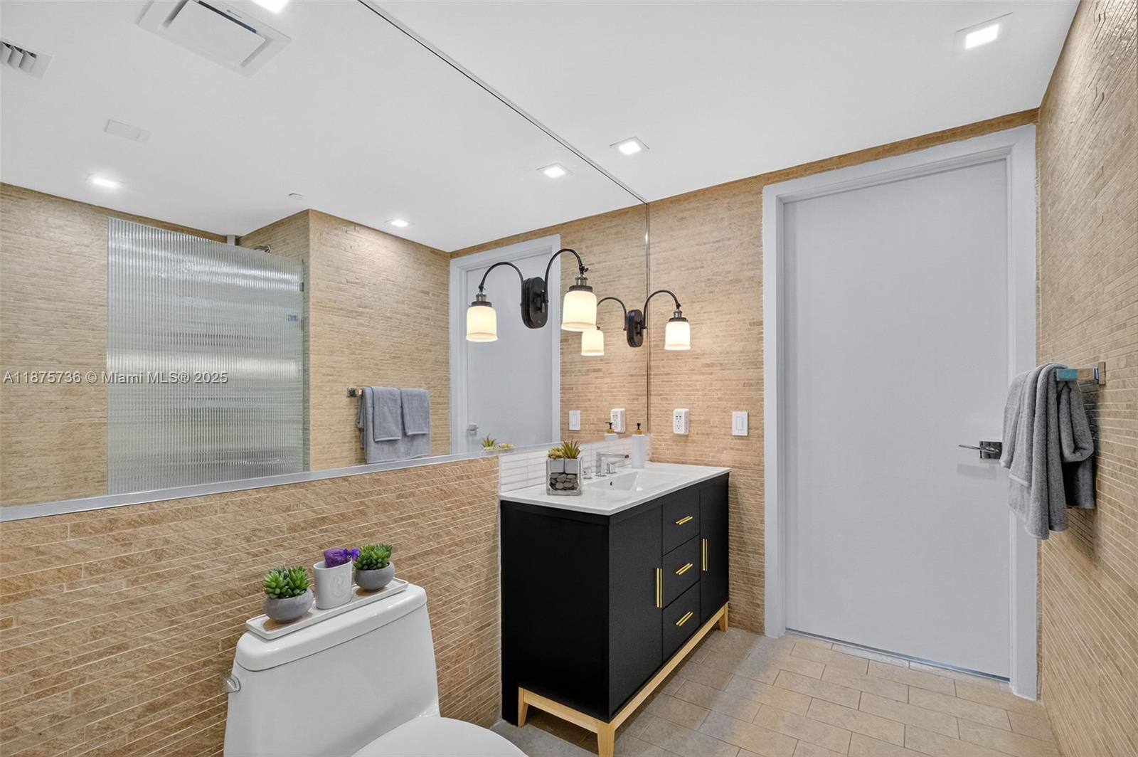 50 BISCAYNE CONDO - Residential Lease