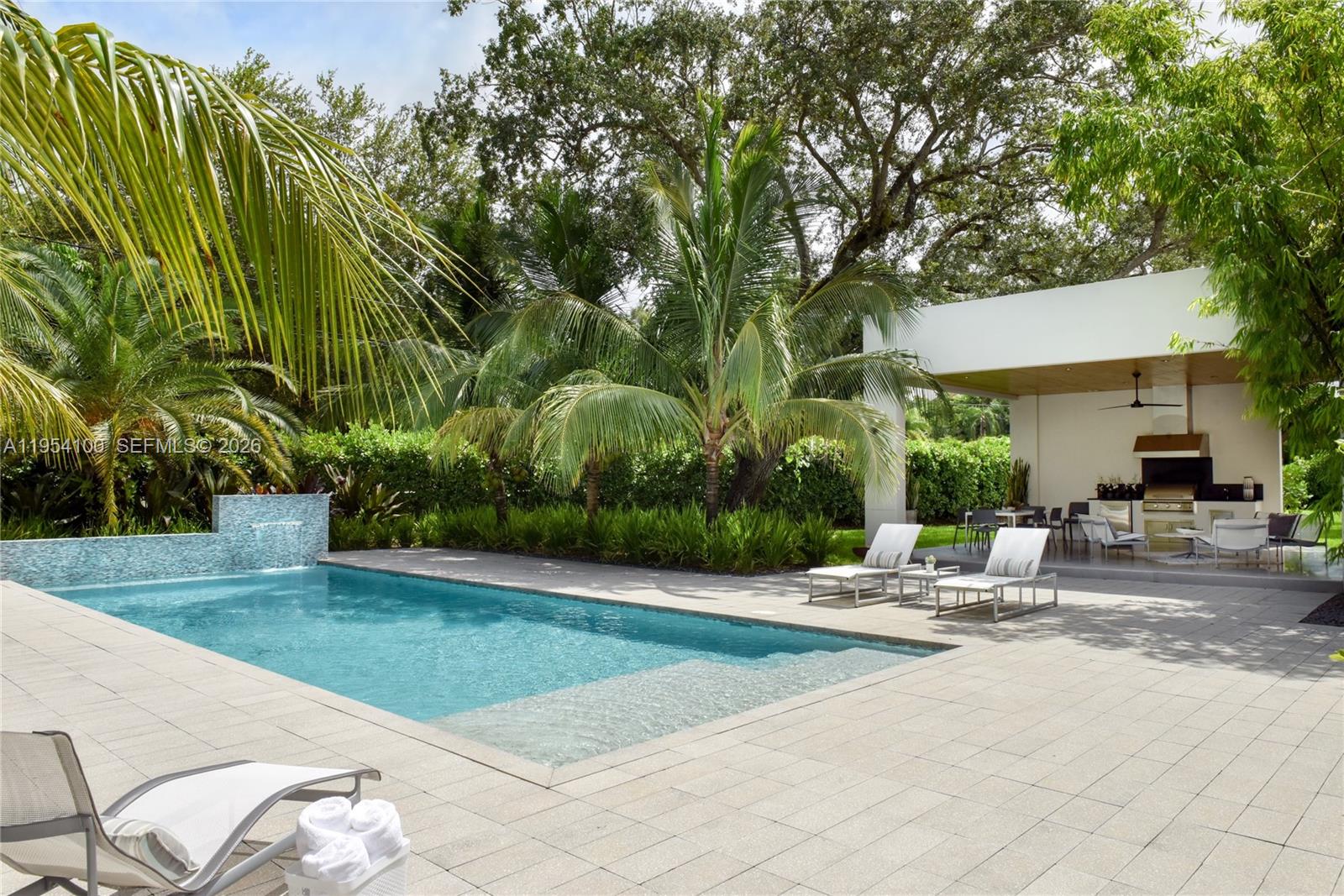 HELMS COUNTRY ESTATES RE- - Residential