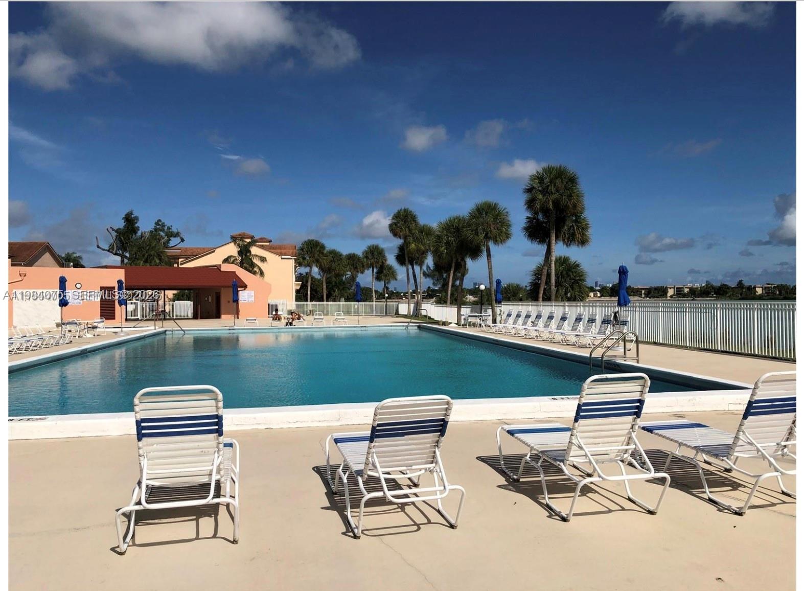 LAKEVIEW OF THE CALF CLUB - Residential