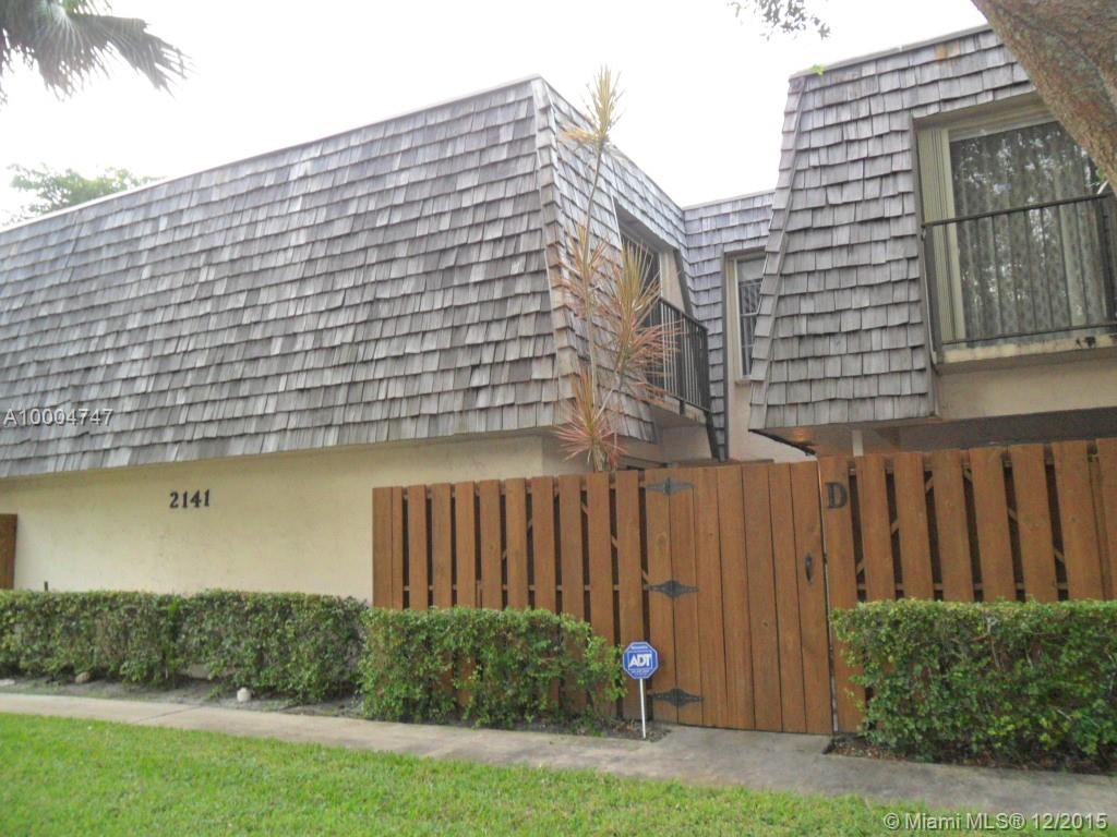 ONLY AVAILABLE TOWNHOUSE IN PINE ISLAND RIDGE!  THIS TRUE 3 BEDROOM 2.5 BATH TOWNHOUSE IN WOODVALE IS LOCATED IN THE PRIVATE COUNTRY CLUB COMMUNITY OF PINE ISLAND RIDGE, AN ALL AGE COMMUNITY!  ALL THREE BEDROOMS ON 2ND FLOOR, TILED ON 1ST FLOOR, FULL SIZE WASHER & DRYER & UTILITY ROOM, 1/2 BATHROOM ON FIRST FLOOR, REMODELED KITCHEN, HURRICANE SHUTTERS, FENCED IN COURTYARD FOR PRIVACY & ADDITIONAL OUTSIDE LIVING SPACE!  WALKING DISTANCE TO COMMUNITY POOL!  RARELY LIVED IN - OWNER ONLY USED FOR THE SEASON!