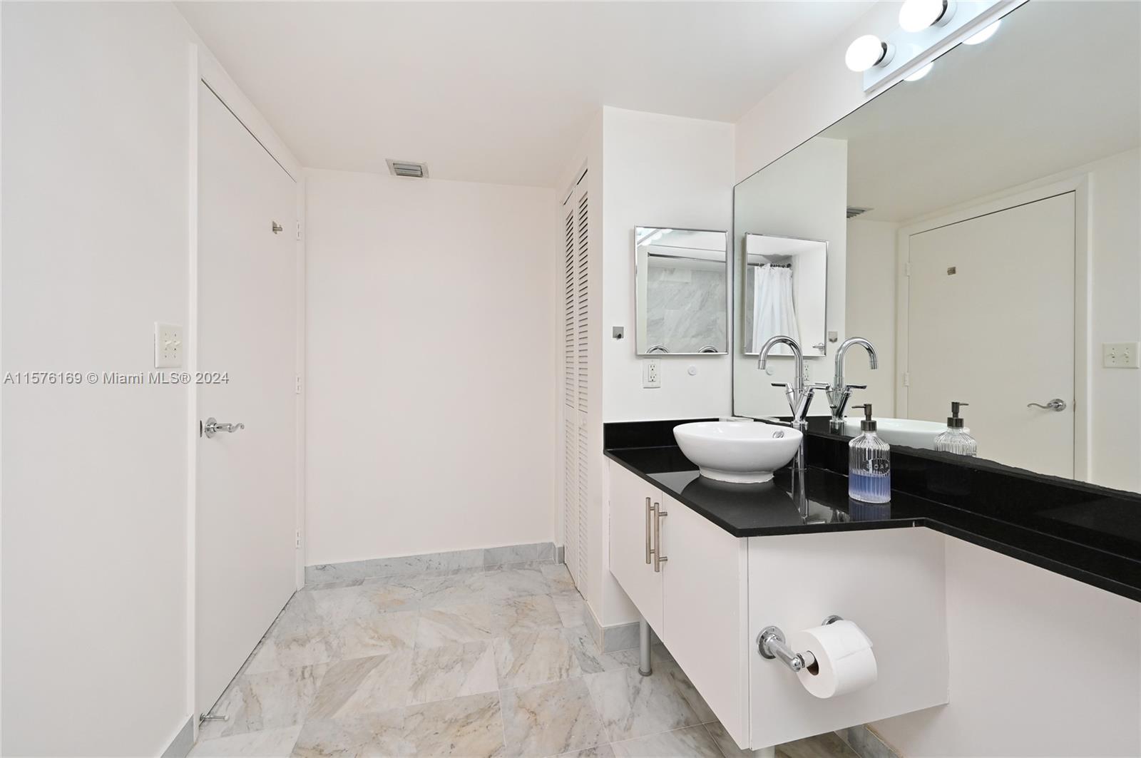 Brickell on the River Nort - Residential Lease