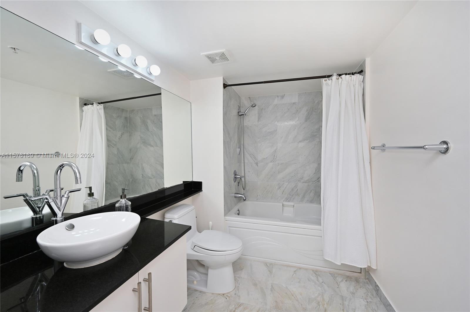 Brickell on the River Nort - Residential Lease