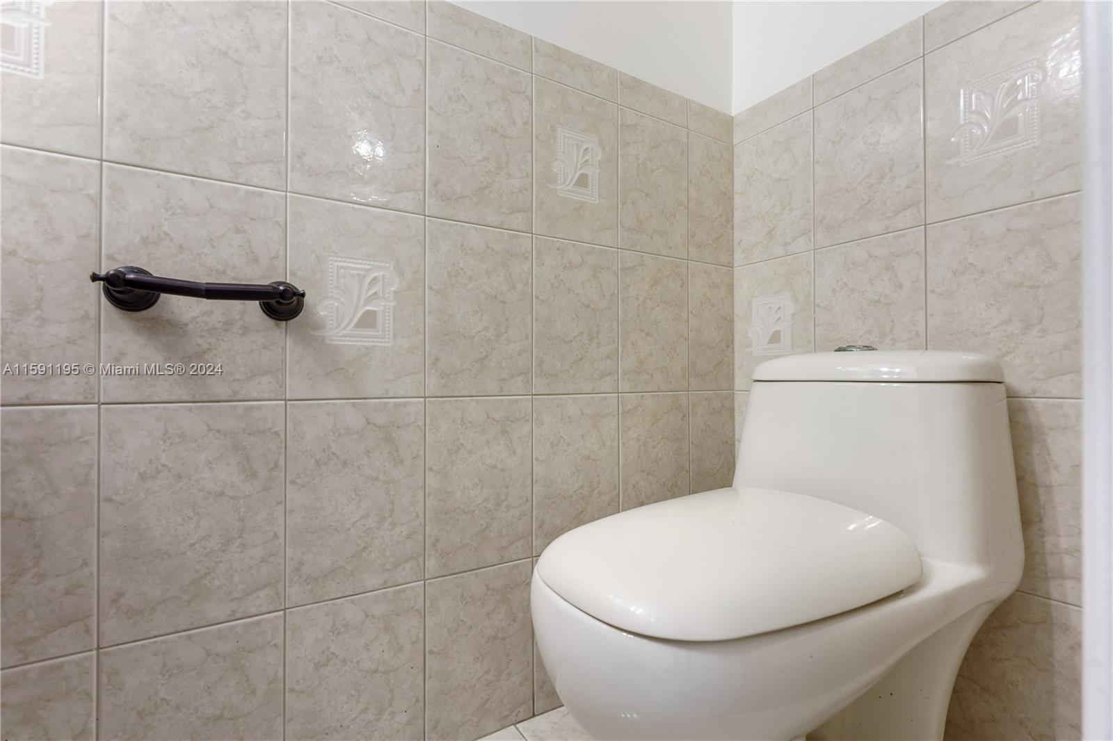 WEST VIEW LAKE TOWNHOMES - Residential
