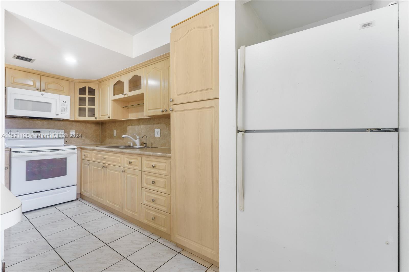 WEST VIEW LAKE TOWNHOMES - Residential