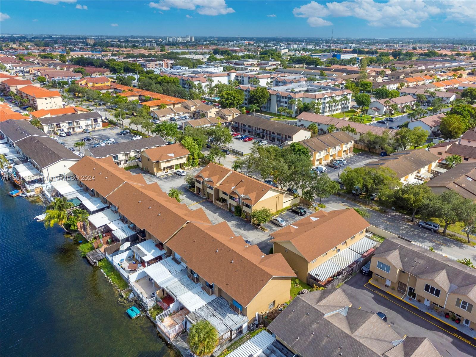WEST VIEW LAKE TOWNHOMES - Residential