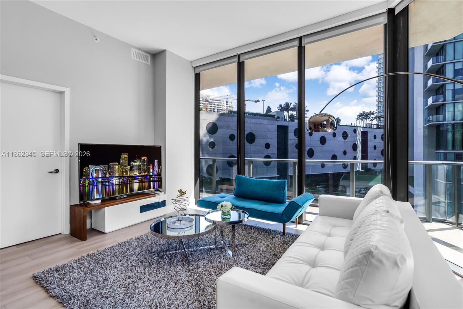 PARAISO BAYVIEWS CONDO - Residential