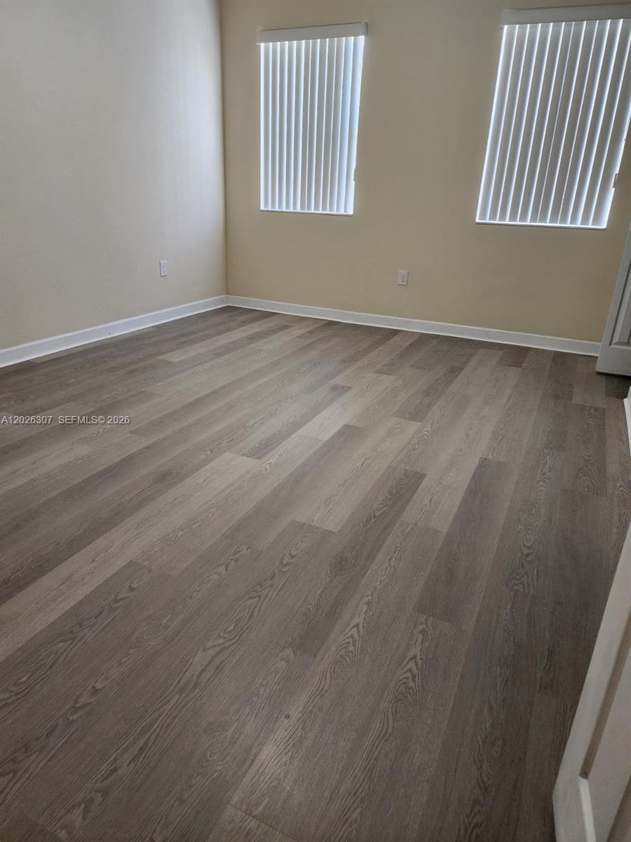 KENDALL COMMONS RESIDENTI - Residential Lease