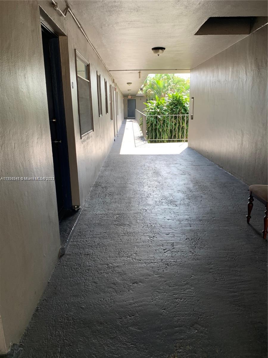 VILLAS OF WEST BIRD CONDO - Residential Lease