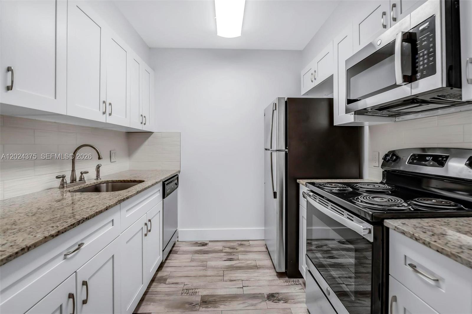 NEW HAMPTON AT CENTURY VI - Residential Lease