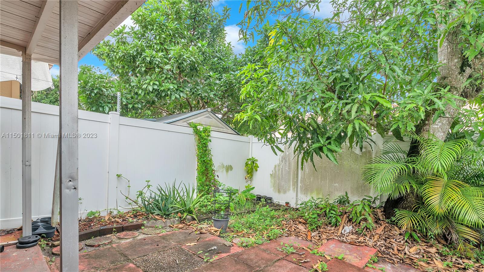 ORIOLE GOLF & TENNIS CLUB - Residential