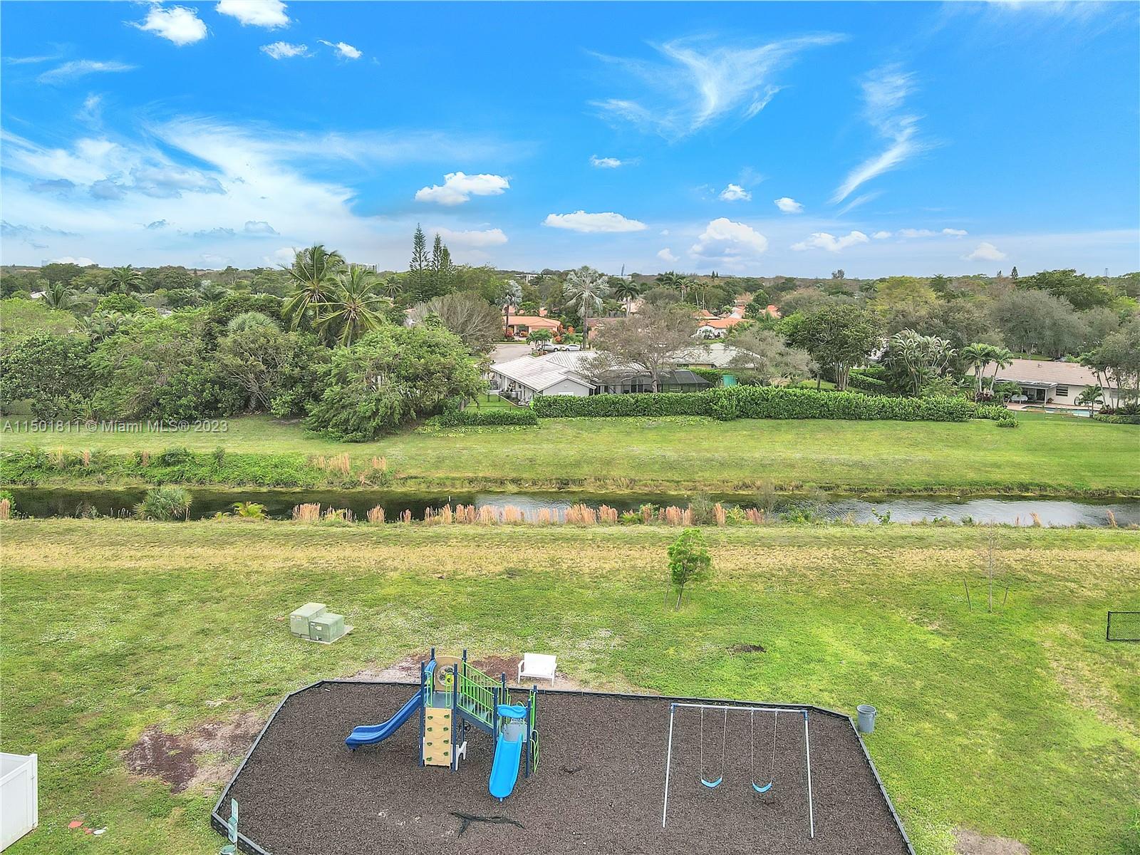 ORIOLE GOLF & TENNIS CLUB - Residential