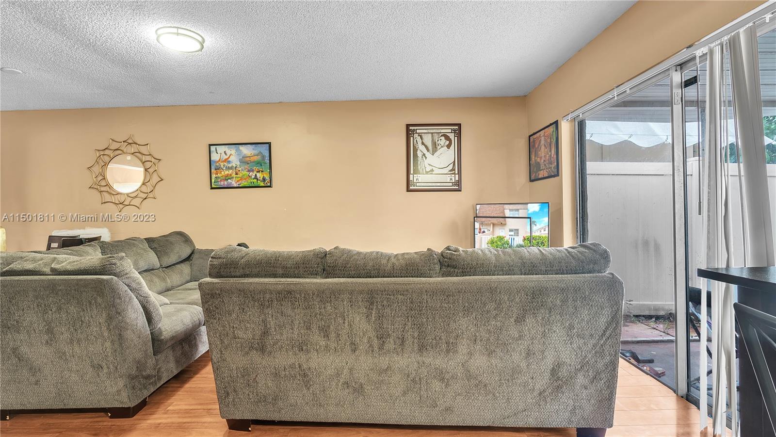 ORIOLE GOLF & TENNIS CLUB - Residential