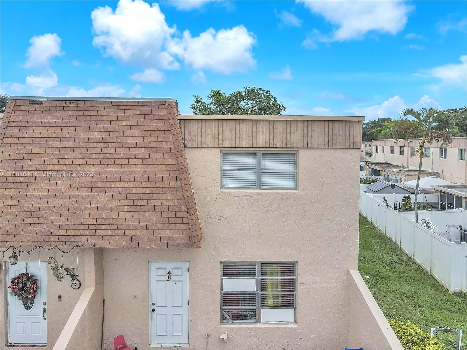 ORIOLE GOLF & TENNIS CLUB - Residential