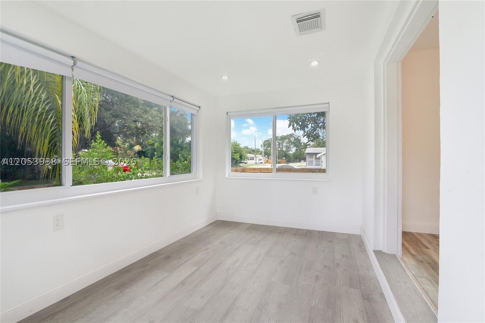 DIXIE GARDENS - Residential Lease