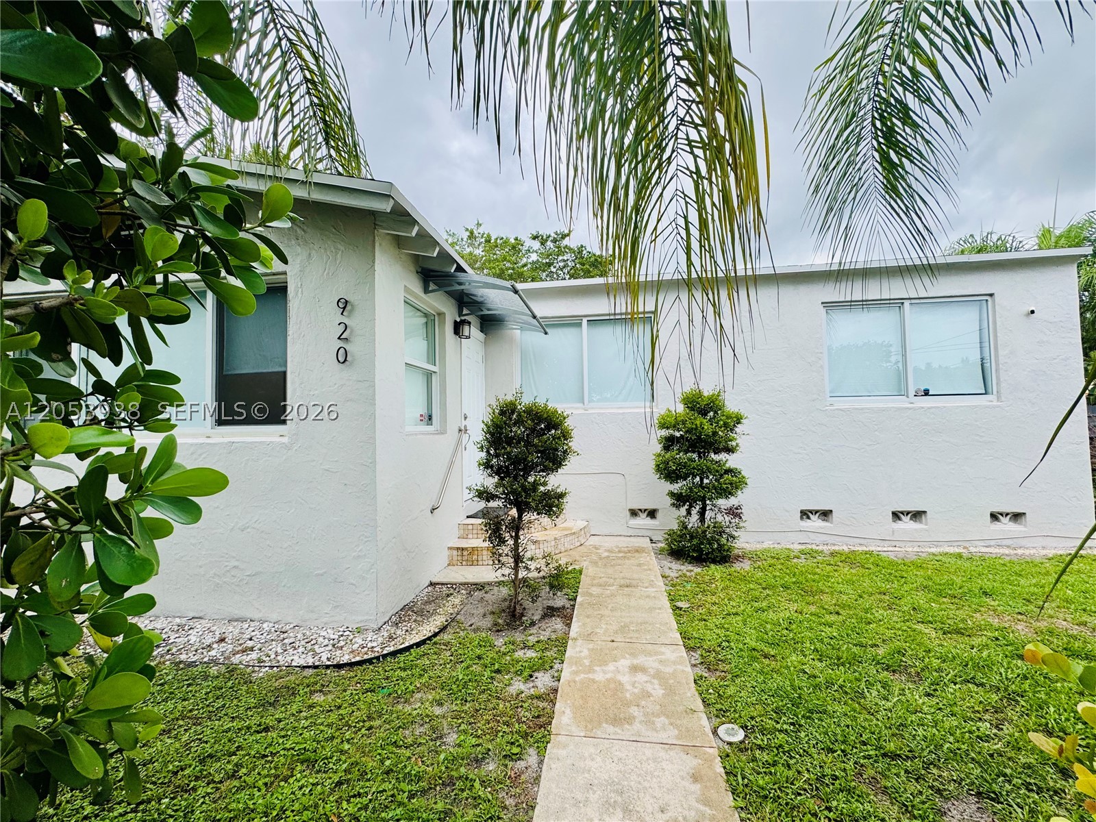 DIXIE GARDENS - Residential Lease